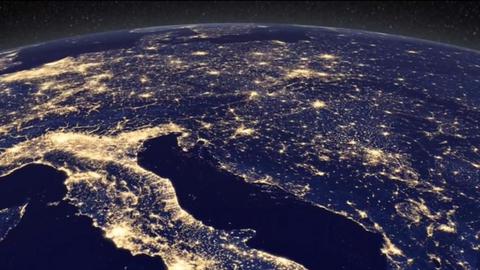 H NASA βλέπει τα φώτα των Χριστουγέννων από ψηλά