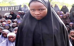 Νιγηρία: Ο στρατός «γνωρίζει» την τοποθεσία όπου κρατούνται τα απαχθέντα κορίτσια