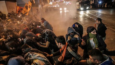 Τουρκία: 14 νεκροί από το κουρδικό κύμα οργής για το Κομπάνι