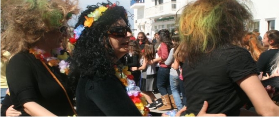Πραγματοποιήθηκαν με επιτυχία οι εκδηλώσεις του Καρναβαλιού στη Νάουσα της Πάρου, την Κυριακή 10 Μαρτίου