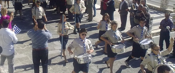 28η Οκτωβρίου - Παρέλαση στις Λεύκες της Πάρου (φωτορεπορτάζ)