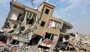 Τουρκία: Ένα μήνα μετά τον σεισμό, πάνω από 45.000 νεκροί και μια χώρα γεμάτη τραύματα
