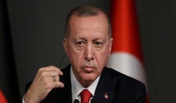 Δημοσκόπηση-καταπέλτης για Ερντογάν: Σχεδόν δύο στους τρεις Τούρκους θεωρούν ότι φταίει για τα χάλια της οικονομίας