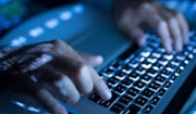 Τουλάχιστον 711 εκατομμύρια διευθύνσεις email έχουν πέσει στα χέρια χάκερ