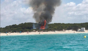 Πανικός από πυρκαγιά σε παραλία στη Μαγιόρκα
