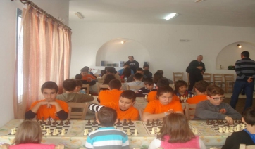 Το Σκακιστικό Μαθητικό Πρωτάθλημα Κυκλάδων  2016, έλαβε χώρα στο Ημεροβίγλι της Σαντορίνης