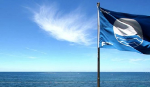 Γαλάζιες σημαίες 2019: Οι παραλίες της Πάρου και των Κυκλάδων