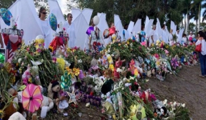 Φλόριντα: Ξυπνούν οι μνήμες της τραγωδίας- Μαθητές και εκπαιδευτικοί επέστρεψαν στο σχολείο