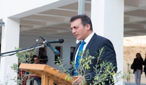 «Στεγνώνουν τον ΟΑΕΔ, θυμίζουν ημέρες 2015 Τσίπρα – Βαρουφάκη»