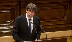 Έκτακτο υπουργικό συμβούλιο για την Καταλονία - «Δεν ξέρει πού βρίσκεται ο Πουτζεμόντ» λέει η Μαδρίτη