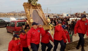 Η Ε.Ο.Δ ύψωσε την εικόνα της Παναγίας στη γιορτή της Υπαπαντής στη Νάουσα Πάρου