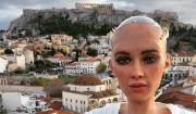 Στην Αθήνα η Σοφία, η πιο διάσημη τεχνητή νοημοσύνη - Φωτογραφήθηκε με φόντο την Ακρόπολη