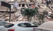 Συγκλονιστικές εικόνες από τη Σμύρνη: Τουλάχιστον 4 νεκροί