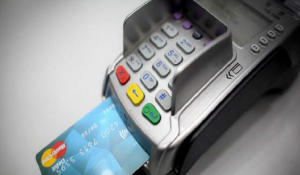 Έρχονται νέα αυστηρά μέτρα για τις συναλλαγές με κάρτες πληρωμών