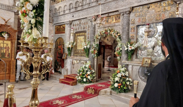 Πάρος – Ι.Ν. Παναγίας Εκατονταπυλιανής: Συγκίνηση και ιερή κατάνυξη στο ιστορικό προσκύνημα της Παναγιάς της Πάρου