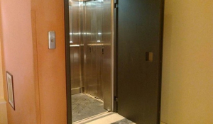 Οι αλλαγές στα ασανσέρ των πολυκατοικιών βάζουν τέλος στους τσακωμούς ενοίκων
