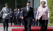 Ανησυχία για την Μέρκελ: Ετρεμε σύγκορμη, στην υποδοχή του Ουκρανού προέδρου