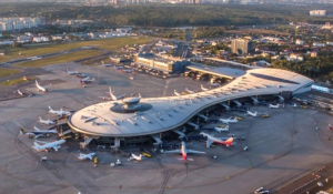 Συναγερμός στη Μόσχα - Αναχαιτίστηκε drone, ανεστάλησαν οι πτήσεις στο αεροδρόμιο Βνούκοβο