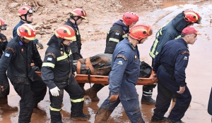 Στους 19 οι νεκροί από τις πλημμύρες στη Μάνδρα