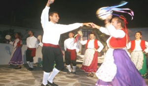 Μουσική,  χορός, Ταραντέλλα και έθιμα των Ελληνόφωνων της Κάτω Ιταλίας σας περιμένουν την Κυριακή  στη  Νάουσα