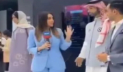 Σαουδική Αραβία: Viral το βίντεο με ρομπότ AI που... θώπευσε ρεπόρτερ!