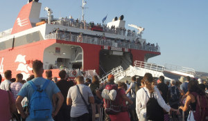 Κορωνοϊός: Τι αλλάζει από τη Δευτέρα στις μετακινήσεις με τα πλοία