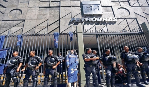 Σκάνδαλο με μίζες συγκλονίζει τη Βραζιλία - Δωροδοκίες πετρελαϊκής