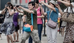 Περισσότερους Κινέζους τουρίστες θέλει το 2018 (και) η Ελλάδα