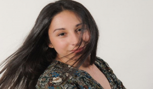 Η Κατερίνα Γκιολέ από την Σέριφο, η νεαρότερη υποψήφια της παράταξης του  Γιώργου Χατζημάρκου