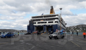 Φάνηκε στην Πάρο το πρώτο πλοίο μετά από 4ήμερο «αποκλεισμό» λόγω καιρού…(Βίντεο)