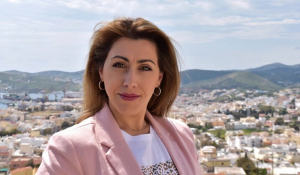 Η Μαριάννα Βακονδίου από τη Σύρο, υποψήφια στο πλευρό του Γιώργου Χατζημάρκου
