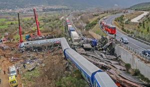 Σύγκρουση τρένων στα Τέμπη: 57 οι νεκροί, ταυτοποιήθηκαν οι 36, συνεχίζονται οι έρευνες